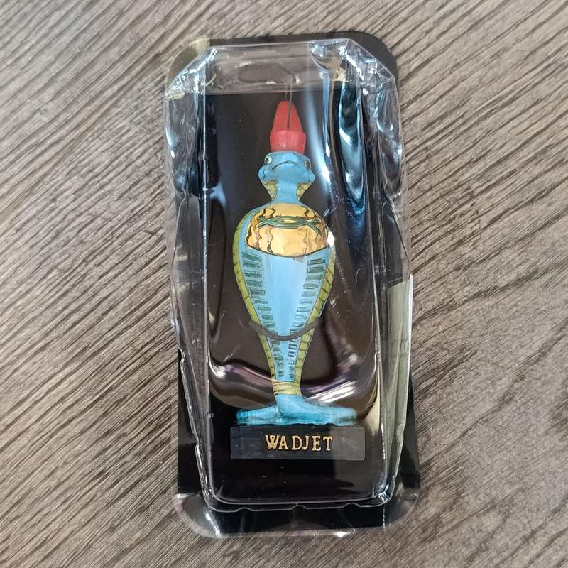 Lot of 5 gods of Ancient Egypt figurines with magazines