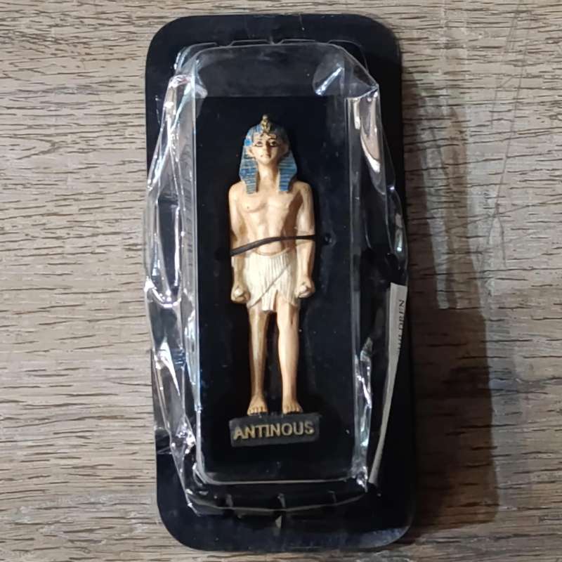 Lot of 5 gods of Ancient Egypt figurines with magazines