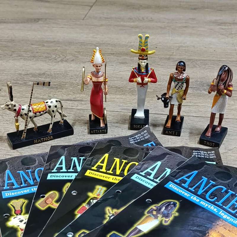Lot of 5 gods of Ancient Egypt figurines with magazines