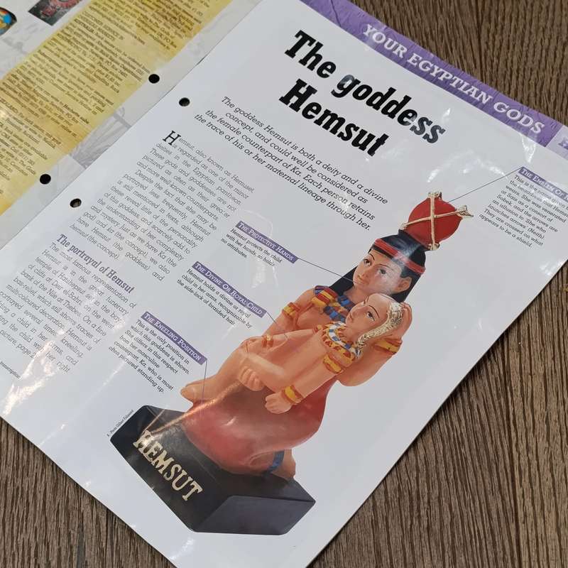 Lot of 5 gods of Ancient Egypt figurines with magazines