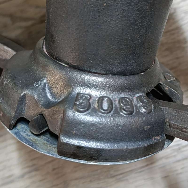 Antique Howe Scale Co. Kitchen scale with weights