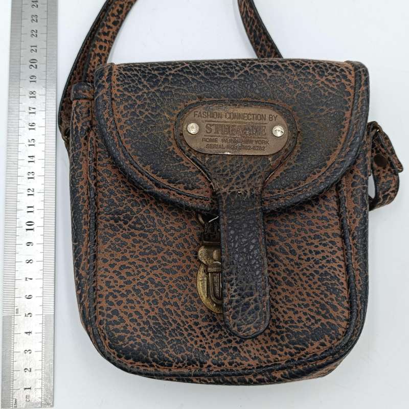 Vintage Stefanie fashion connection leather pouch