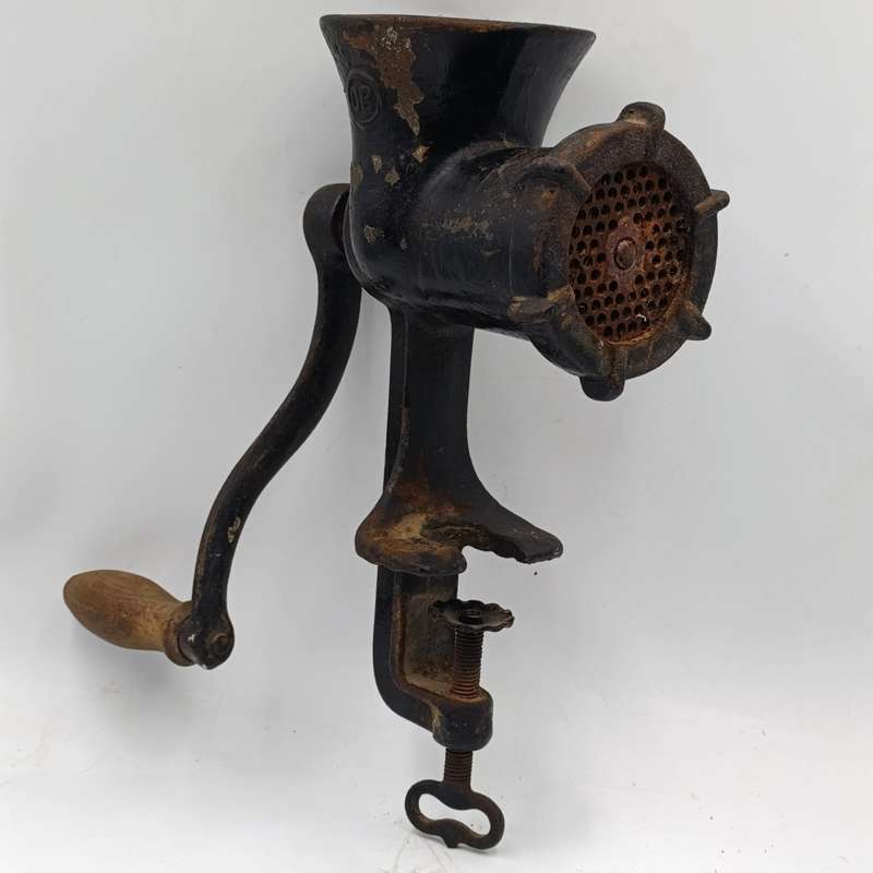 Vintage DB No.8 meat grinder