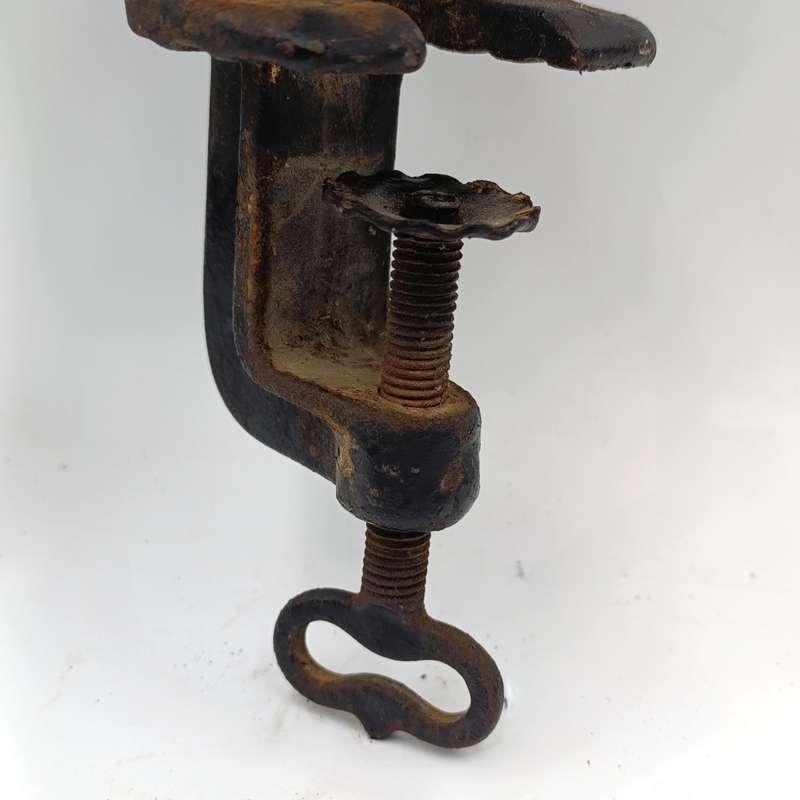 Vintage DB No.8 meat grinder