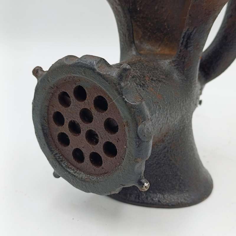 Vintage Kendrick No.7 meat mincer