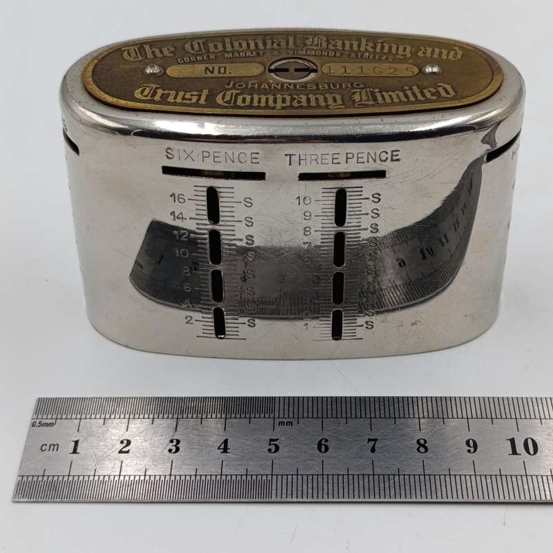 The Colonial Banking and Trust Co. Vintage money box No. 111625