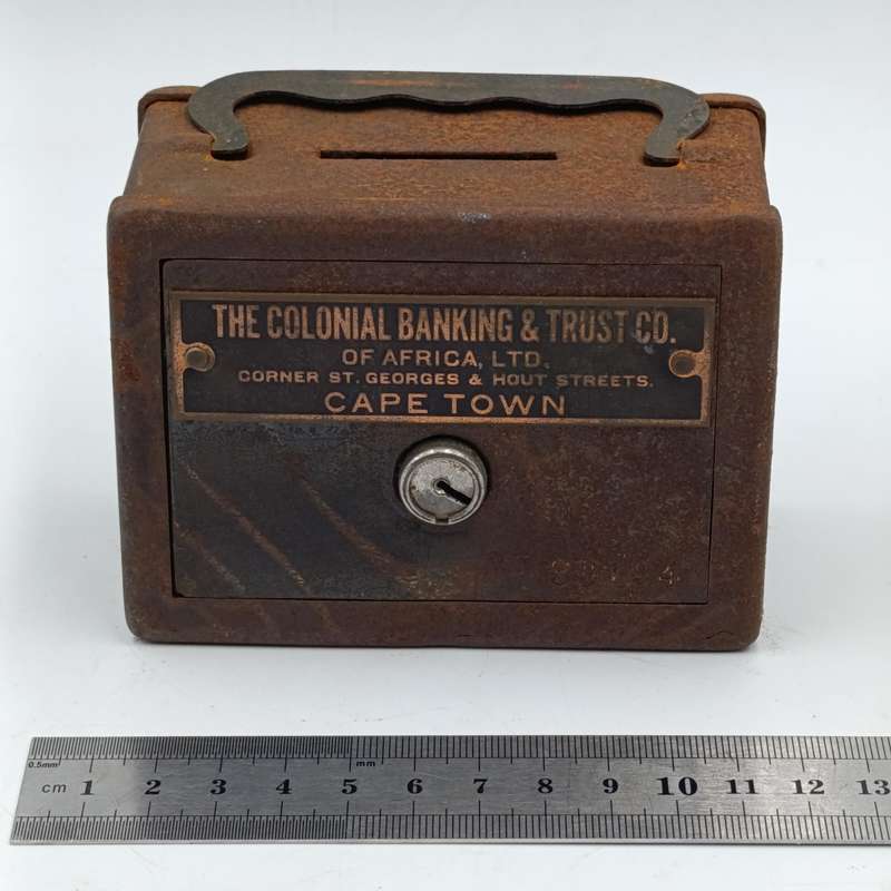 Colonial Banking and Trust Co. Vintage money box - no key