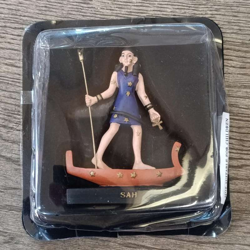 Lot of 5 gods of Ancient Egypt figrines with magazines