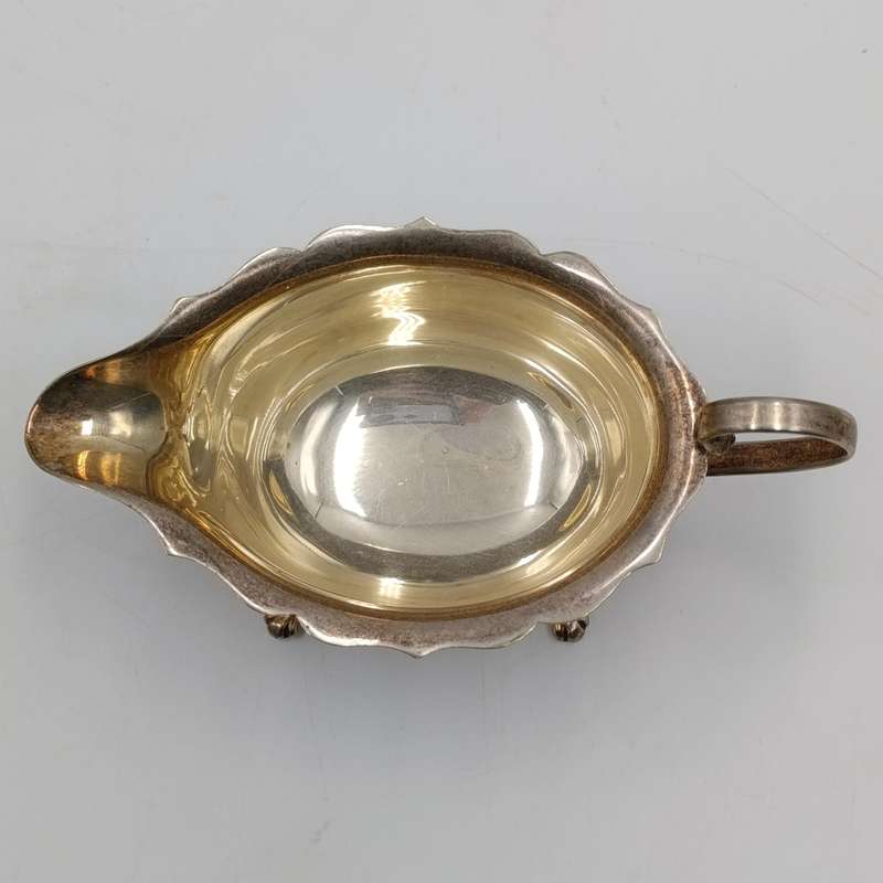 Vintage silverplated EPNS sugar bowl and milk jug 
