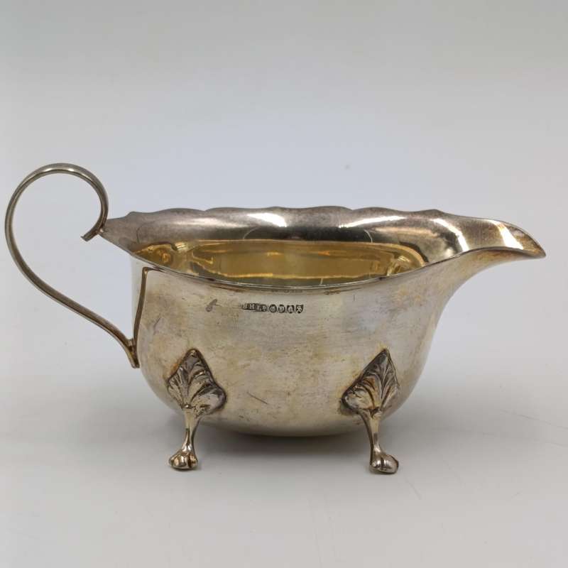Vintage silverplated EPNS sugar bowl and milk jug 