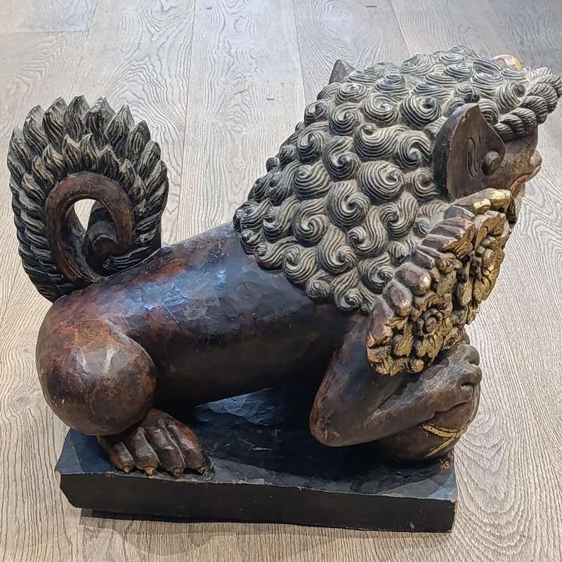 Pair of Large Chinese Foo dogs sculptures - wooden