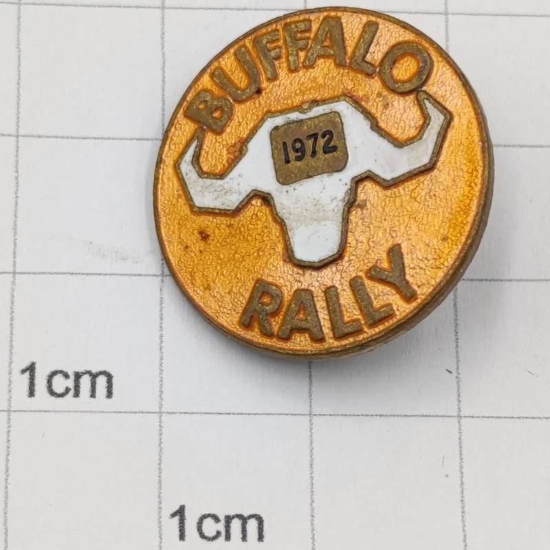 Buffalo Rally 1972, 75 and 77 metal badges