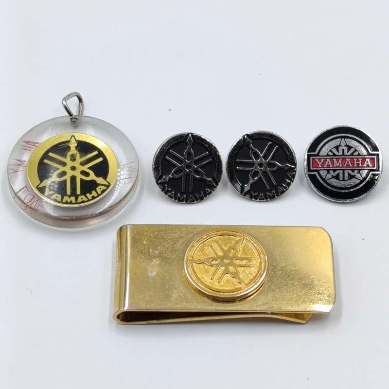 Lot of 5 Yamaha motorcycle badges - pin, button hole and pendant includes money clip