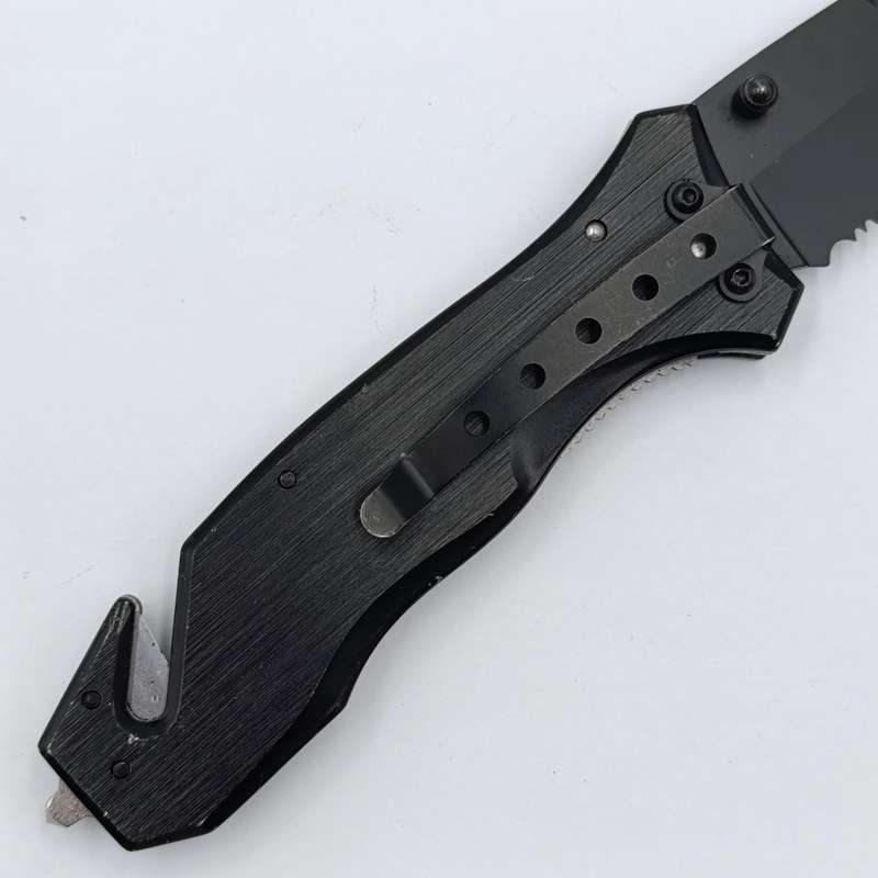 On the Mark tactical folding pocket knife