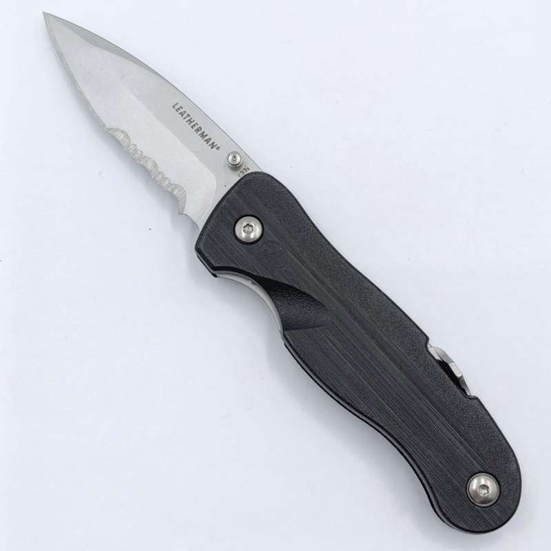 Leatherman C33X black knife with caribiner clip