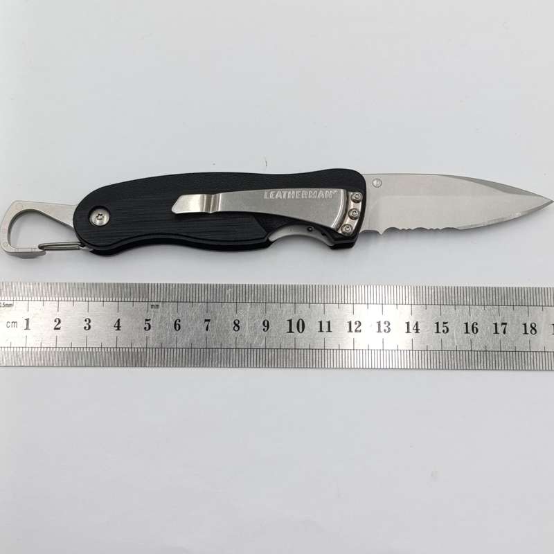 Leatherman C33X black knife with caribiner clip
