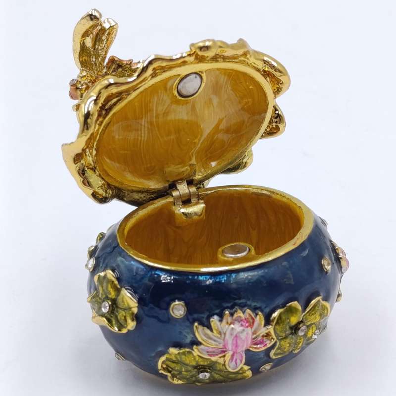 Beautiful Dragonfly floral trinket box