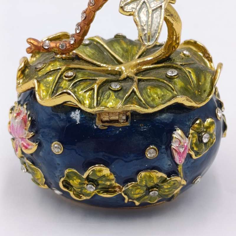 Beautiful Dragonfly floral trinket box