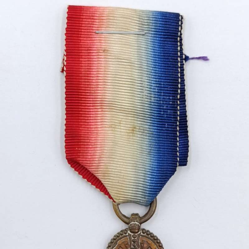 Set of 3 WW1 medals issued to Pte. H. Hossell, 8th Infantry