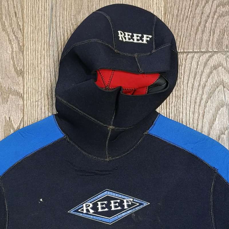 Reef long sleeve diving wetsuit top with hoodie - size Medium