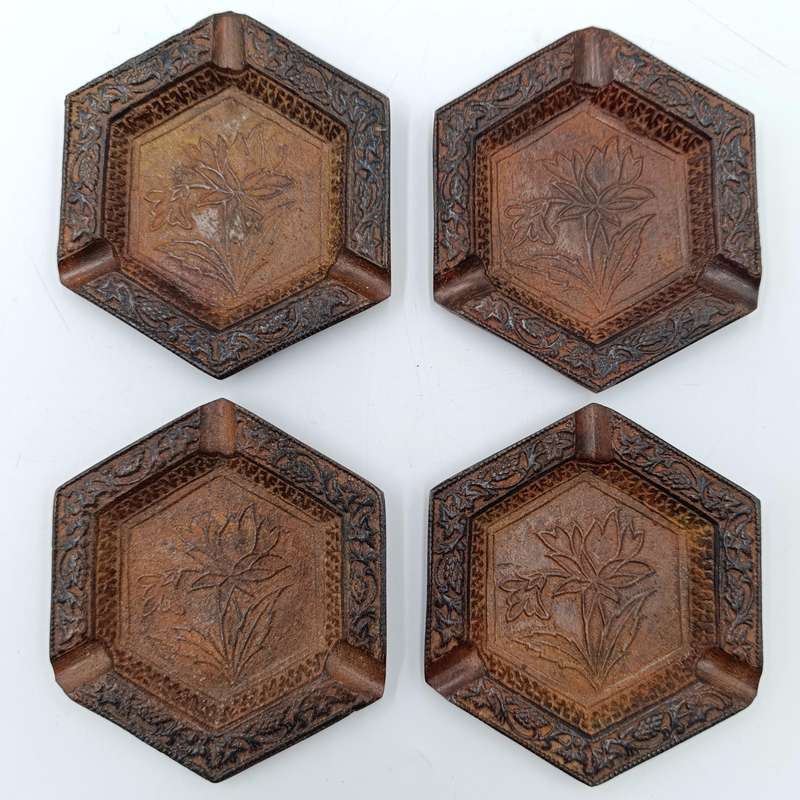 Set of 4 vintage iron ashtray