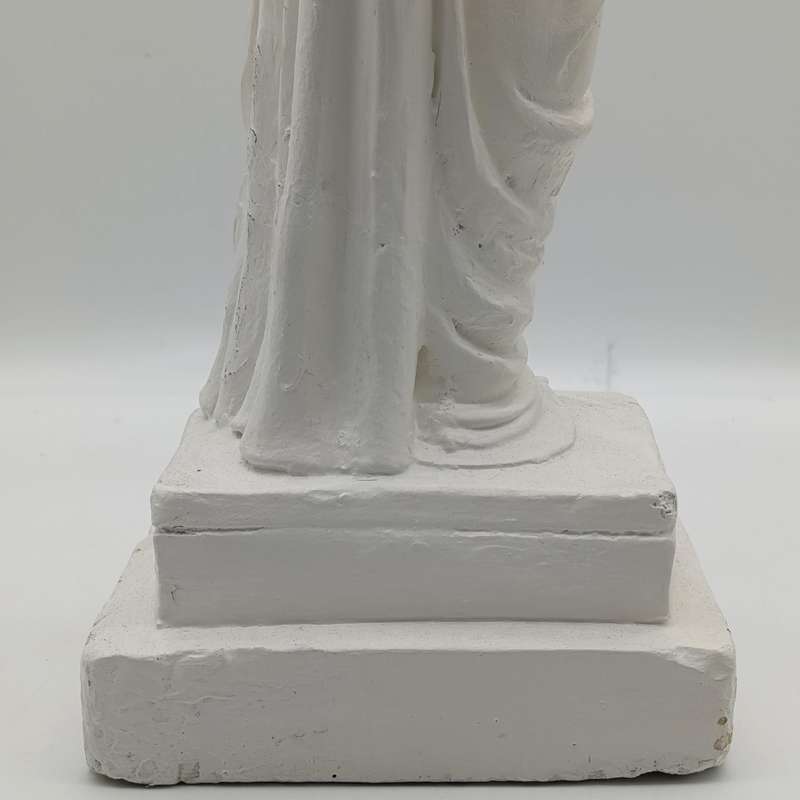 Large Venus de Milo plaster of Paris sculpture