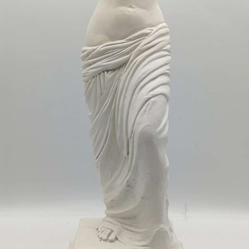Large Venus de Milo plaster of Paris sculpture
