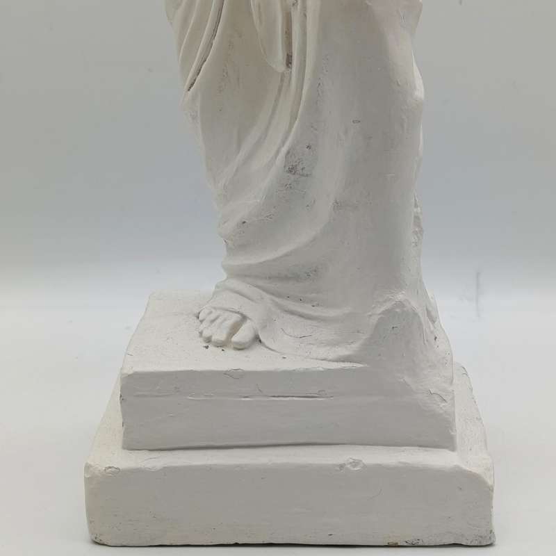 Large Venus de Milo plaster of Paris sculpture