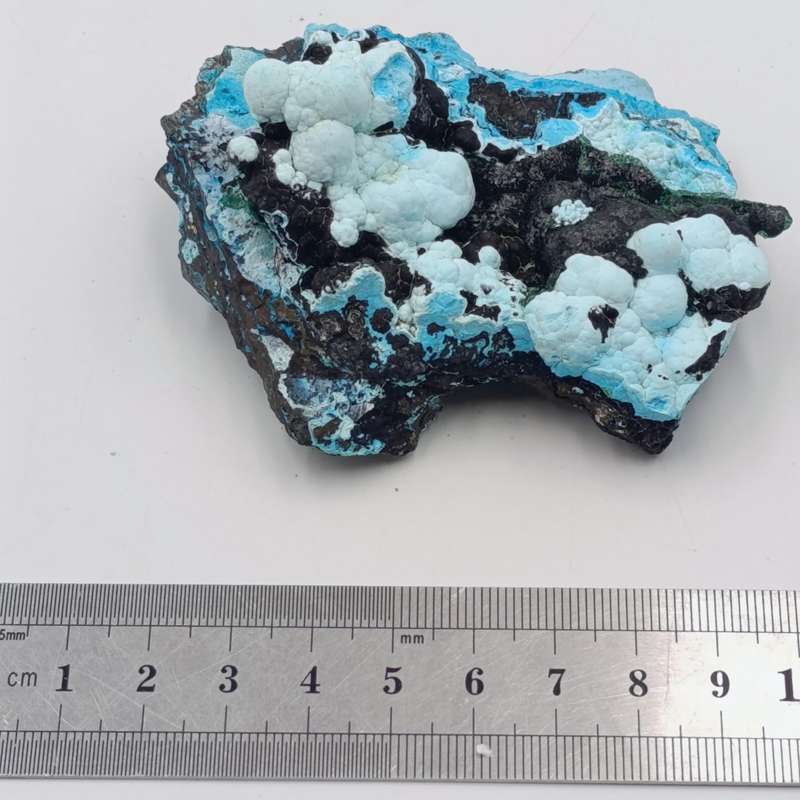 Azurite and Malachite mineral specimen of 147 grams