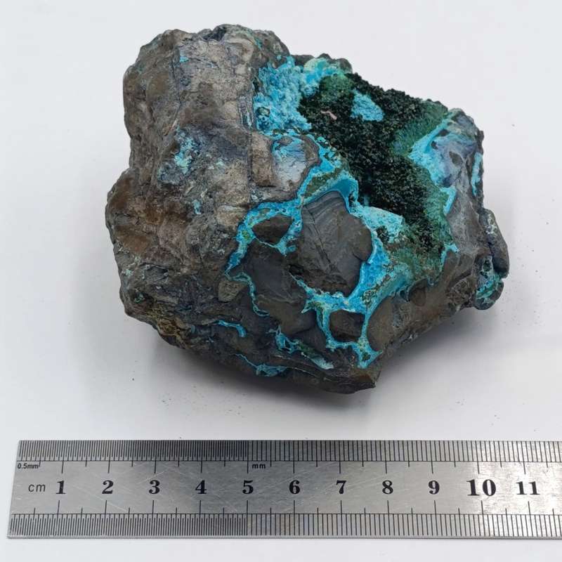Azurite and Malachite mineral specimen of 373 grams