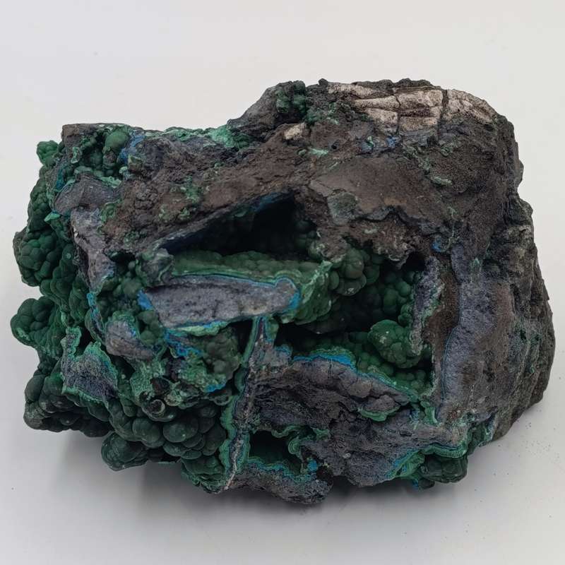 Large piece of Malachite and Azurite mineral specimen of 1,4 kg