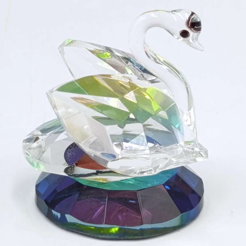 Beautiful crystal glass swan figurine