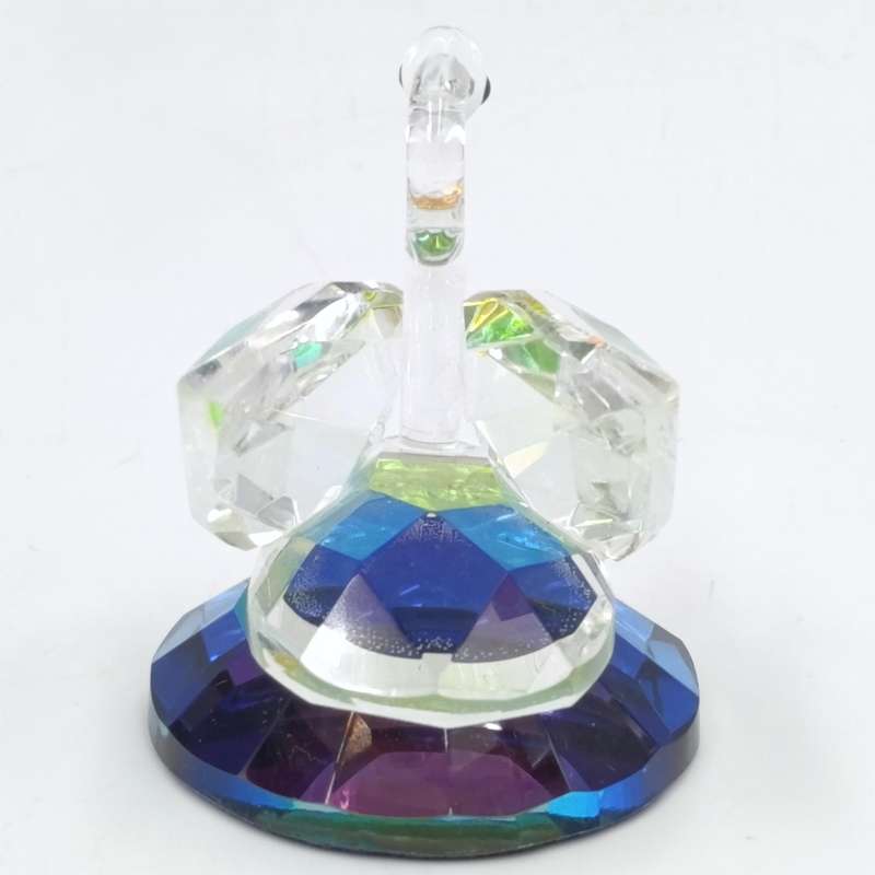Beautiful crystal glass swan figurine