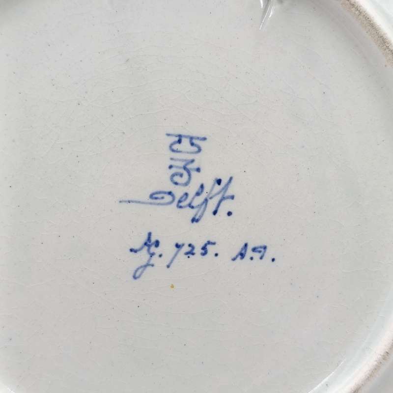 Vintage Delft handpainted porcelain plate - 18cm