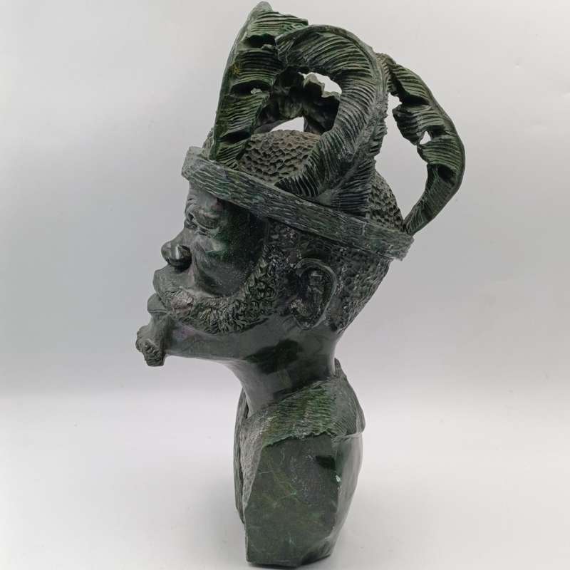 Handcarved Verdite Ndebele Chief bust sculpture - Height 32cm 