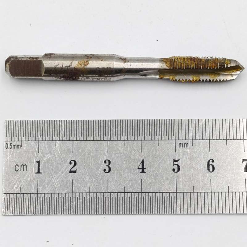 Lot of 9 inside thread cutting bits