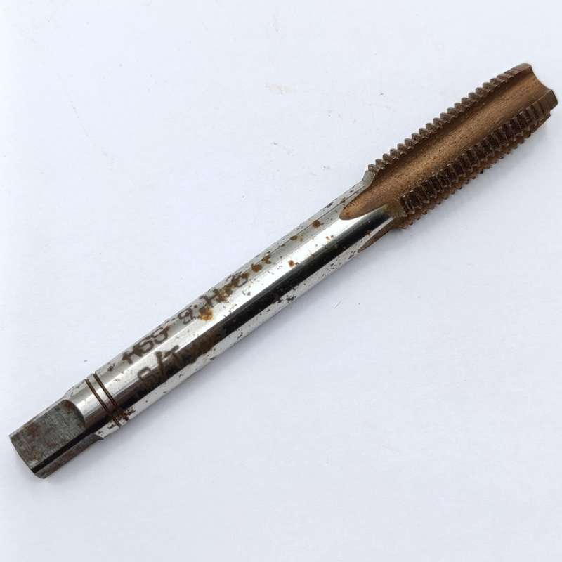 Lot of 9 inside thread cutting bits