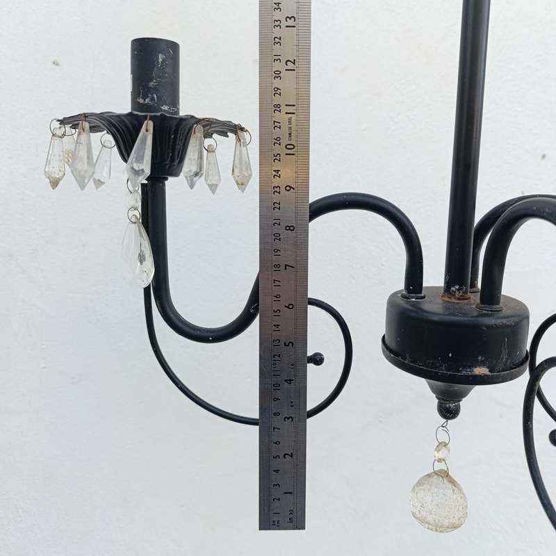 Crystal chandelier with 3 arms