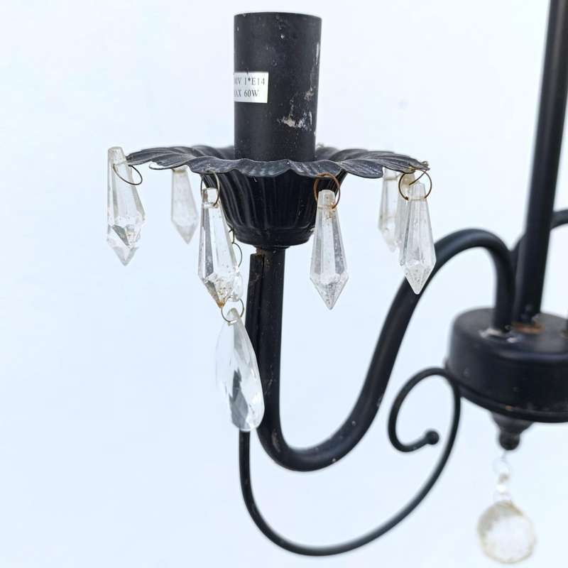 Crystal chandelier with 3 arms