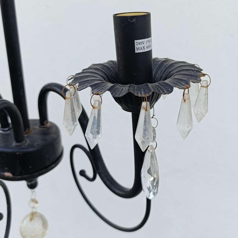 Crystal chandelier with 3 arms