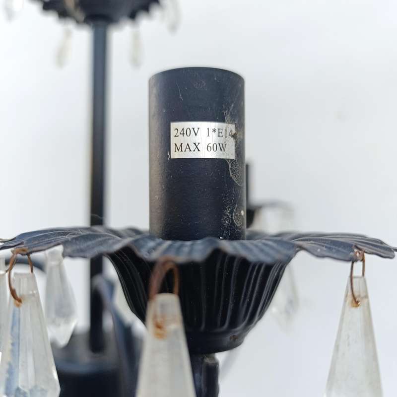 Crystal chandelier with 3 arms