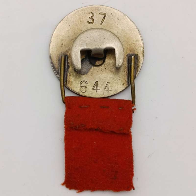 WW2 South African On Service lapel badge #37/644