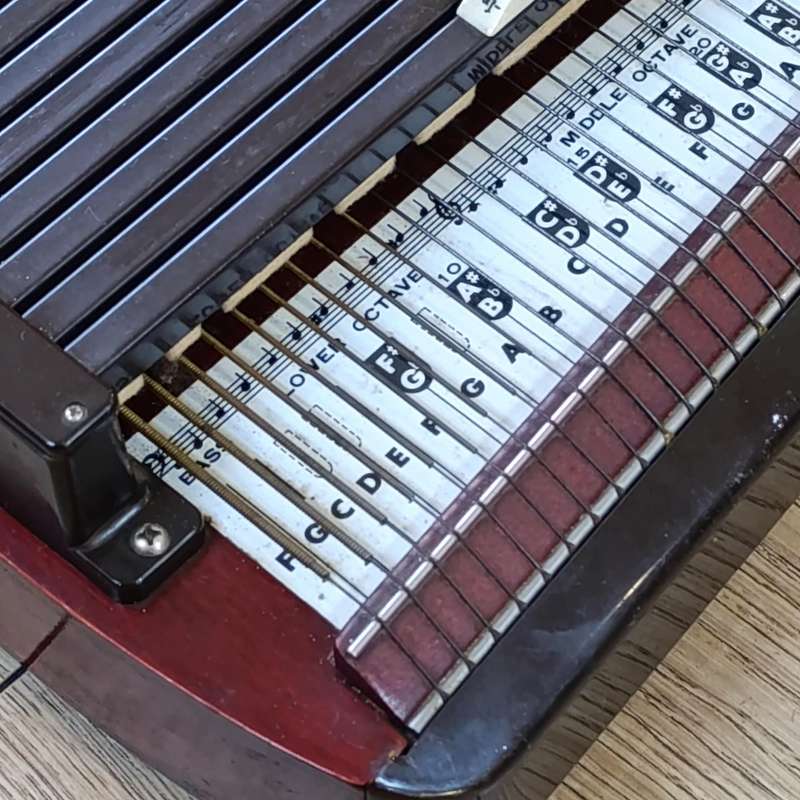 Vintage Tokai Gakki Chroma Harp Autoharp