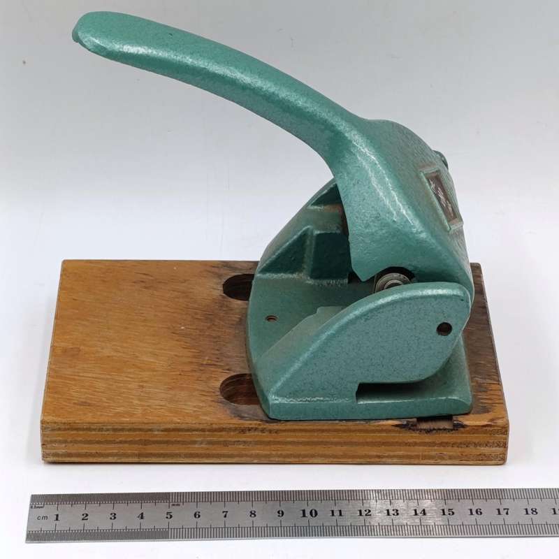 Vintage The Uno Junior double hole punch