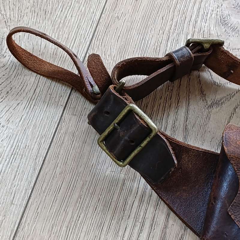 WW2 British leather 5 pouch ammo bandolier for .303