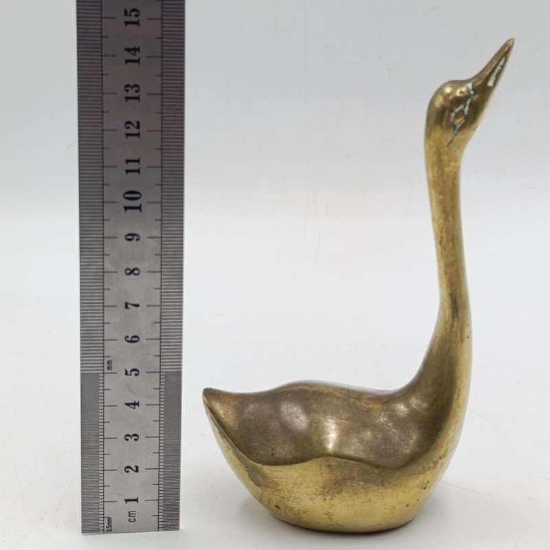 Vintage brass swan figurine - 14,5cm high