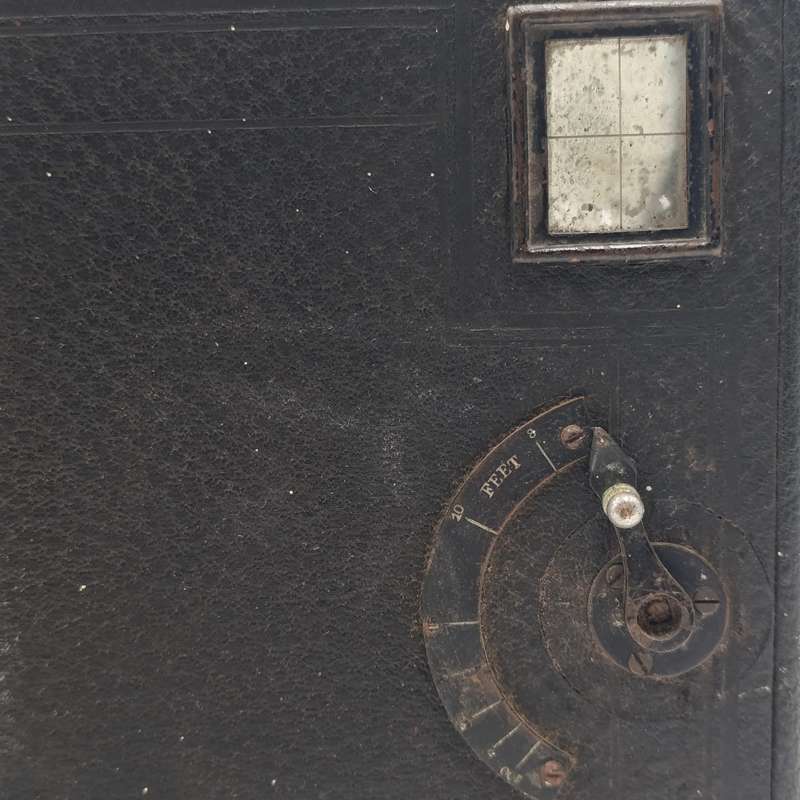 Antique Falling plate box camera - leather handle broken