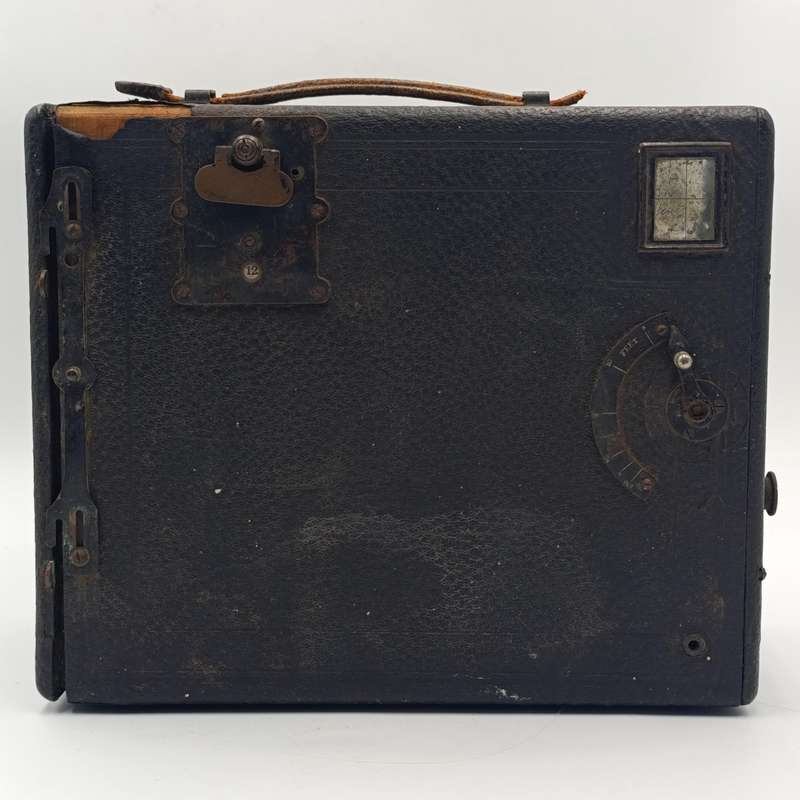 Antique Falling plate box camera - leather handle broken