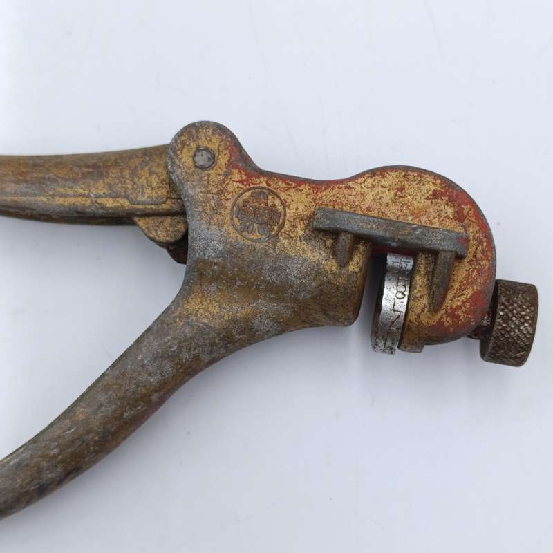 Vintage Somax No.250 saw set pliers