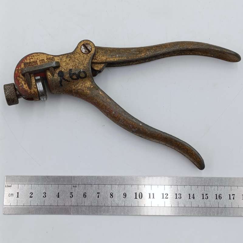 Vintage Somax No.250 saw set pliers